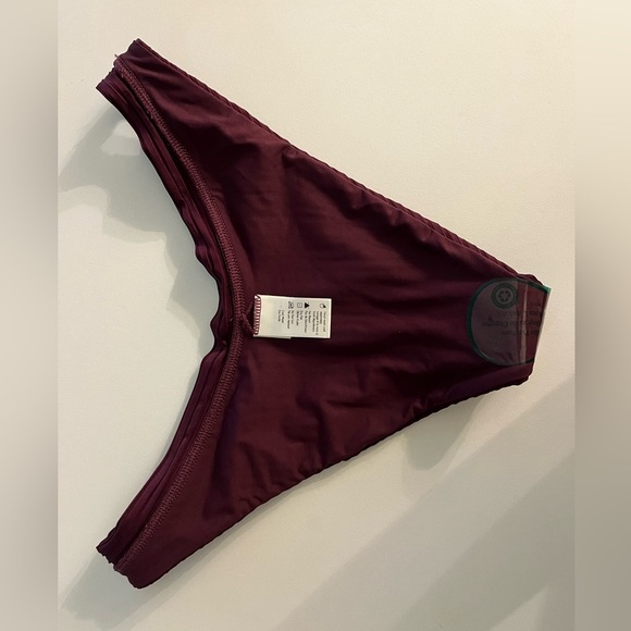 Gently Used L Space Mercer Bikini Bottom in Eco Ocean Rib Size Medium - Picture 5 of 7